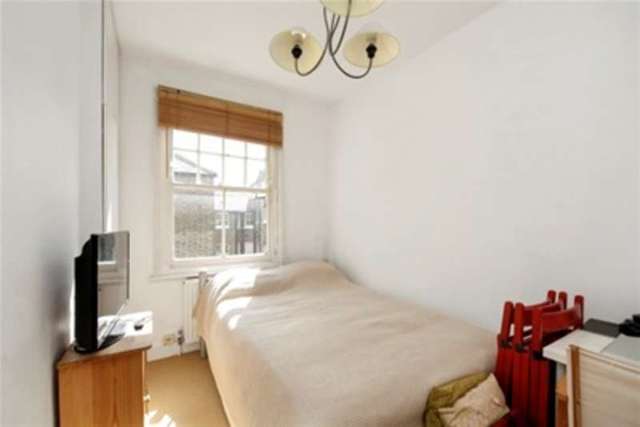  Image of 2 bedroom Property to rent in Prince of Wales Drive London SW11 at London, SW11 4HR
