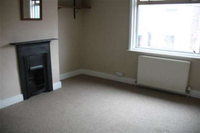  Image of 2 bedroom Semi-Detached house to rent in Priory Road Southampton SO17 at Southampton, SO17 2HS