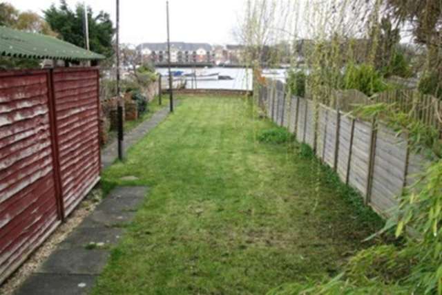  Image of 2 bedroom Semi-Detached house to rent in Priory Road Southampton SO17 at Southampton, SO17 2HS