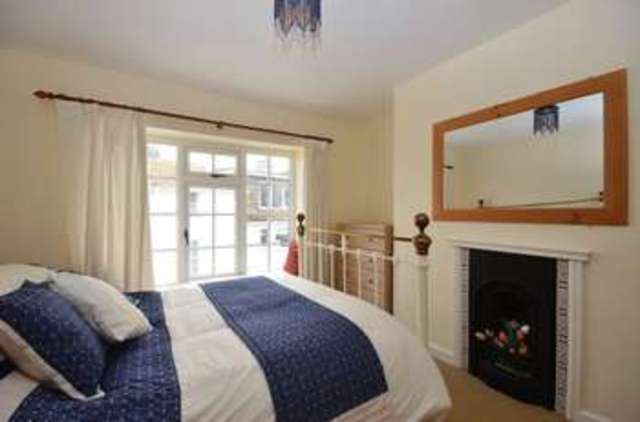  Image of 3 bedroom Terraced house for sale in Prospect Road Brixham TQ5 at Prospect Road  Brixham, TQ5 8HS
