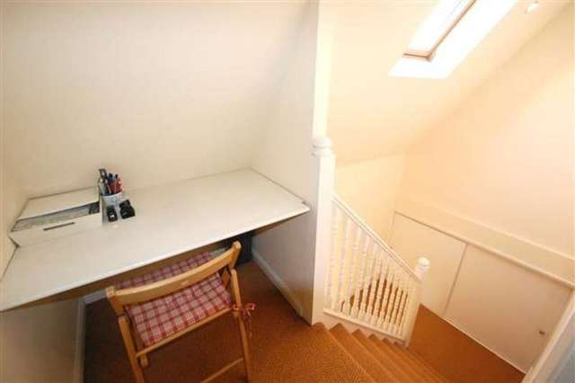  Image of 2 bedroom Maisonette to rent in Putney Bridge Road London SW15 at Putney, SW15 2PT