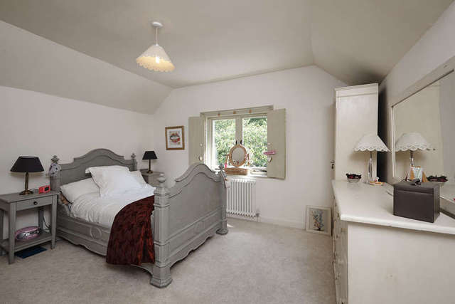  Image of 4 bedroom Detached house for sale in Quarr Road Binstead Ryde PO33 at Ryde Ryde Isle Of Wight, PO33 4EL