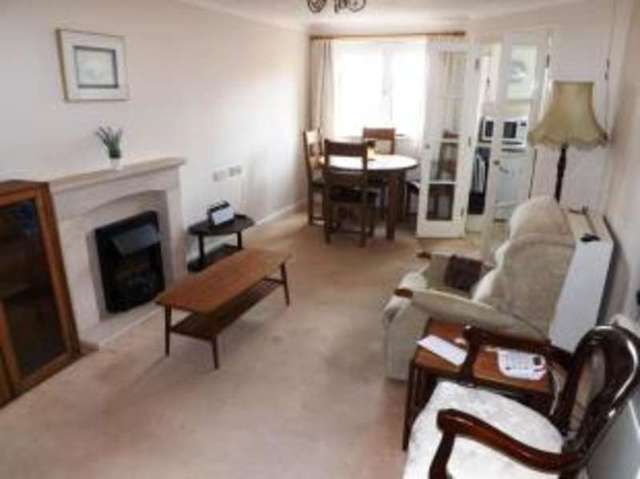  Image of 1 bedroom Flat for sale in Queens Crescent Southsea PO5 at Queens Crescent Southsea Portsmouth, PO5 3HZ