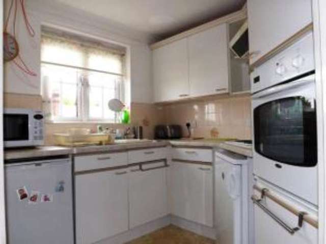  Image of 1 bedroom Flat for sale in Queens Crescent Southsea PO5 at Queens Crescent Southsea Portsmouth, PO5 3HZ