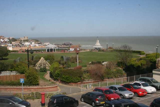  Image of 6 bedroom Terraced house for sale in Queens Gardens Broadstairs CT10 at Queens Gardens  Broadstairs, CT10 1QE