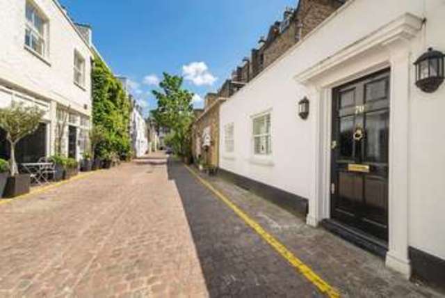  Image of 3 bedroom Mews for sale in Queen