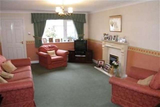 Image of 3 bedroom Detached house to rent in Radley Close Bolton BL1 at Bolton, BL1 5ND