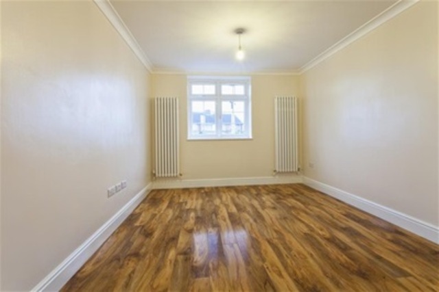  Image of 2 bedroom Flat to rent in Wensley Road Reading RG1 at Reading, RG1 6DJ