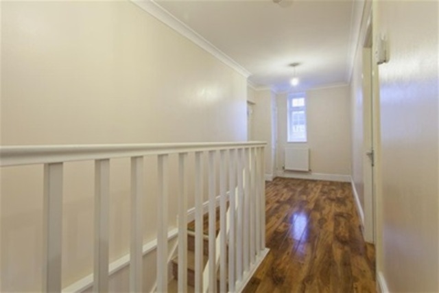  Image of 2 bedroom Flat to rent in Wensley Road Reading RG1 at Reading, RG1 6DJ