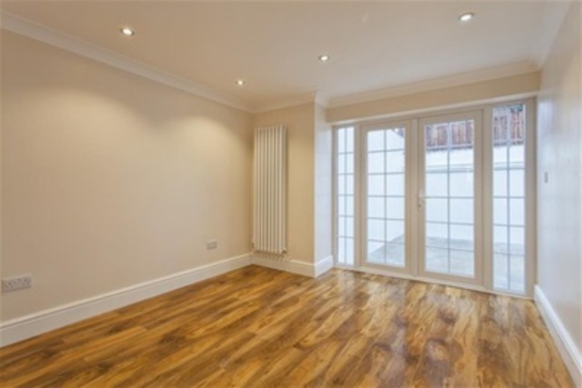  Image of 2 bedroom Flat to rent in Wensley Road Reading RG1 at Reading, RG1 6DJ