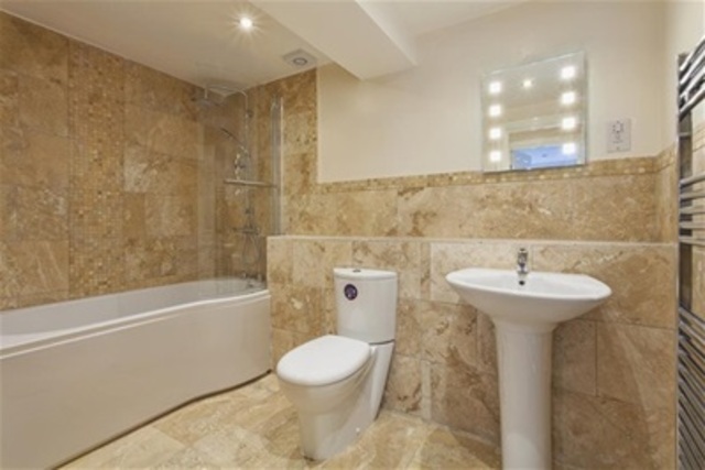 Image of 2 bedroom Flat to rent in Wensley Road Reading RG1 at Reading, RG1 6DJ