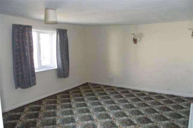  Image of 4 bedroom Detached house to rent in Warboys Road Bury Ramsey Huntingdon PE26 at Huntingdon, PE26 2NU