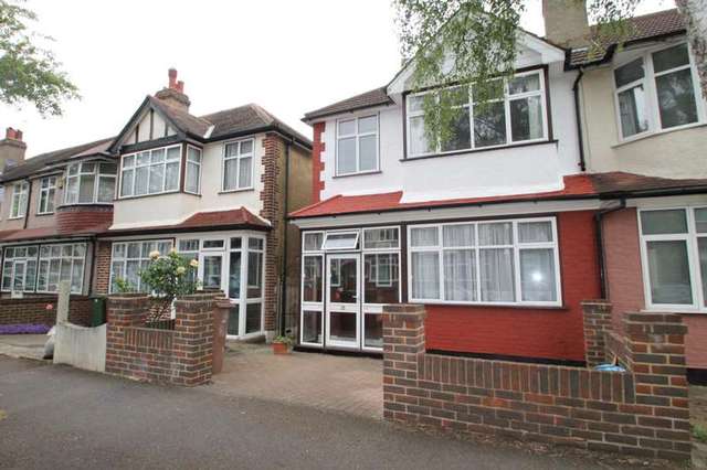  Image of 3 bedroom Detached house to rent in Ranfurly Road Sutton SM1 at Sutton, SM1 3JB