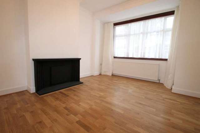 Image of 3 bedroom Detached house to rent in Ranfurly Road Sutton SM1 at Sutton, SM1 3JB