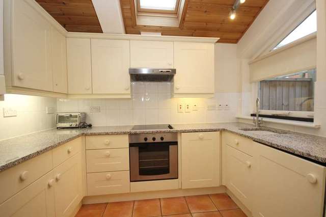  Image of 2 bedroom Flat to rent in Reading Road Henley-on-Thames RG9 at Henley-On-Thames, RG9 1AG