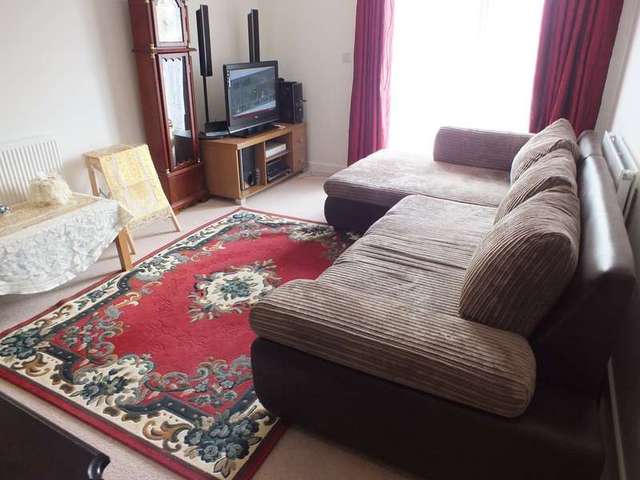  Image of 1 bedroom Flat to rent in Deveron Drive Tilehurst Reading RG30 at Deveron Drive Reading, Tilehurst Berkshire, RG30 4ET