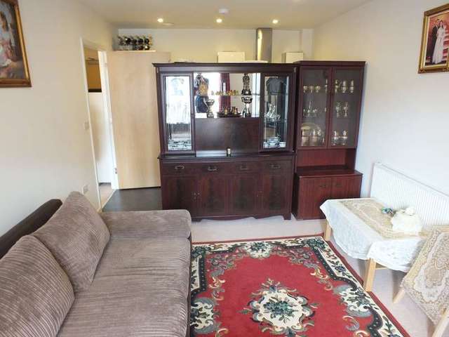  Image of 1 bedroom Flat to rent in Deveron Drive Tilehurst Reading RG30 at Deveron Drive Reading, Tilehurst Berkshire, RG30 4ET
