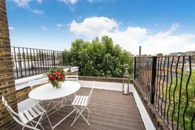  Image of 2 bedroom Flat for sale in Redcliffe Gardens London SW10 at London  Cheyne Walk, SW10 9BG