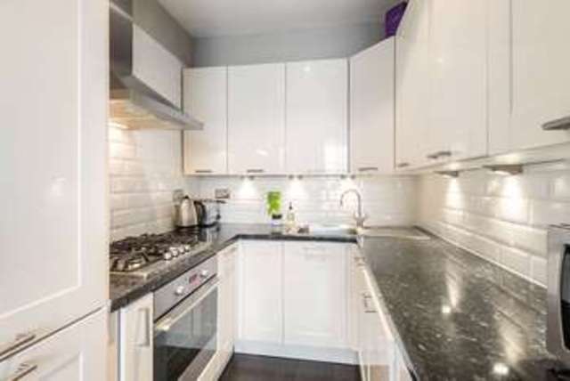  Image of 2 bedroom Flat for sale in Redcliffe Gardens London SW10 at London  Cheyne Walk, SW10 9BG