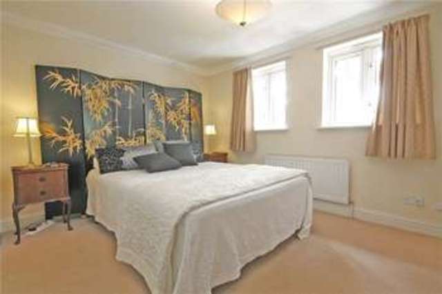  Image of 6 bedroom Detached house for sale in Redwing Gardens West Byfleet KT14 at West Byfleet Surrey West Byfleet, KT14 6QJ