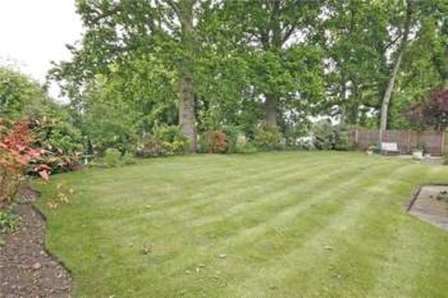  Image of 6 bedroom Detached house for sale in Redwing Gardens West Byfleet KT14 at West Byfleet Surrey West Byfleet, KT14 6QJ