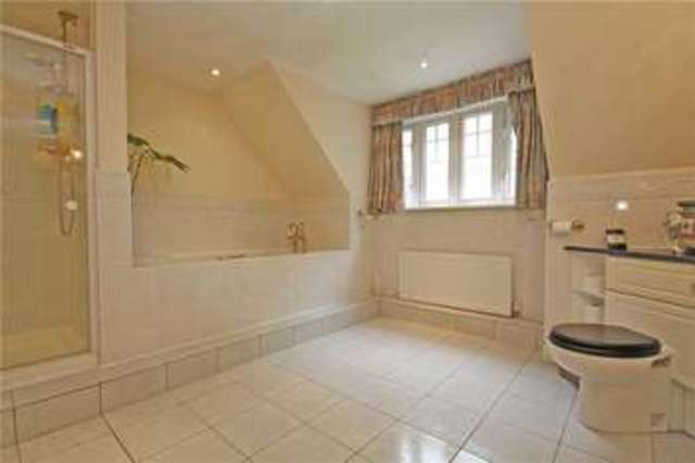  Image of 6 bedroom Detached house for sale in Redwing Gardens West Byfleet KT14 at West Byfleet Surrey West Byfleet, KT14 6QJ