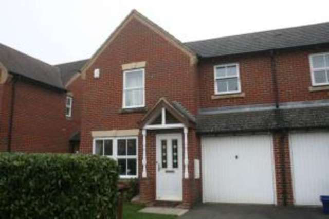  Image of 3 bedroom Semi-Detached house for sale in Reedmace Road Bicester OX26 at Bicester Oxfordshire Bicester, OX26 3WN