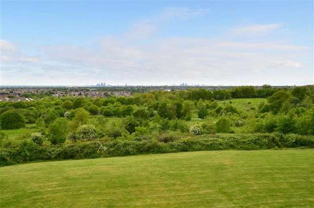  Image of 4 bedroom Apartment for sale in Claybury Hall Regents Drive Woodford Green IG8 at Woodford Green Essex Woodford Green, IG8 8RW