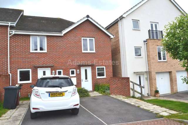  Image of 2 bedroom Town House to rent in Regis Park Road Earley Reading RG6 at Regis Park Road  Reading, RG6 7AD