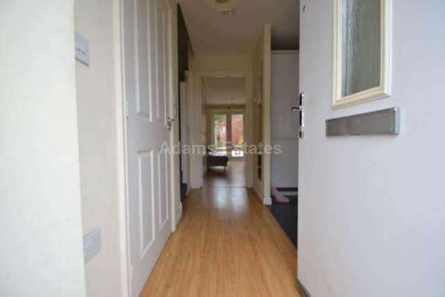  Image of 2 bedroom Town House to rent in Regis Park Road Earley Reading RG6 at Regis Park Road  Reading, RG6 7AD