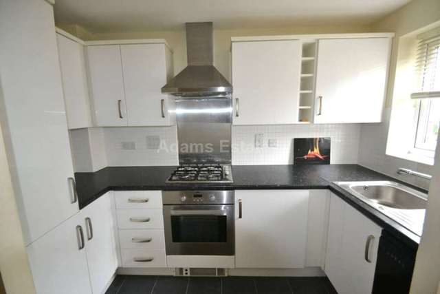  Image of 2 bedroom Town House to rent in Regis Park Road Earley Reading RG6 at Regis Park Road  Reading, RG6 7AD