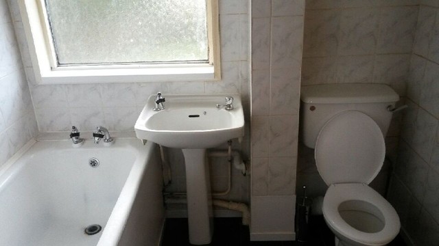  Image of 3 bedroom Semi-Detached house to rent in Rhossilli Avenue Rumney Cardiff CF3 at Rumney  Cardiff, CF3 3NH