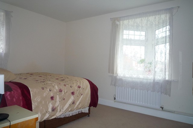  Image of 2 bedroom Flat to rent in Stubbington Avenue Portsmouth PO2 at Stubbington Avenue  Portsmouth, PO2 0JG