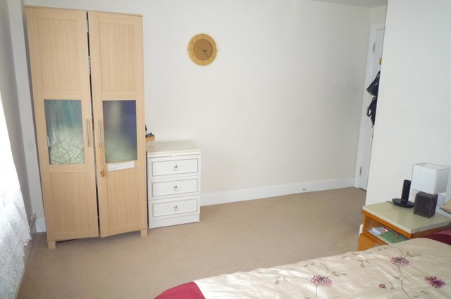  Image of 2 bedroom Flat to rent in Stubbington Avenue Portsmouth PO2 at Stubbington Avenue  Portsmouth, PO2 0JG