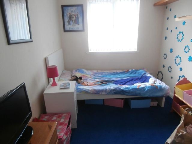  Image of 3 bedroom Flat to rent in Riverside Court Linlithgow Bridge Linlithgow EH49 at Linlithgow West Lothian West Lothian, EH49 7TJ
