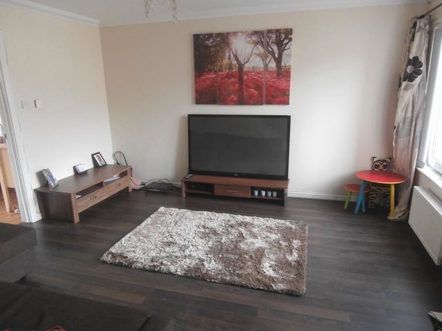  Image of 3 bedroom Flat to rent in Riverside Court Linlithgow Bridge Linlithgow EH49 at Linlithgow West Lothian West Lothian, EH49 7TJ