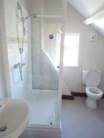  Image of 2 bedroom Maisonette to rent in Richmond Road Cardiff CF24 at Richmond Road Roath Cardiff, CF24 3AS