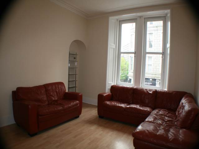  Image of 2 bedroom Flat to rent in Rosemount Viaduct Aberdeen AB25 at City Centre Aberdeen Aberdeen, AB25 1NT