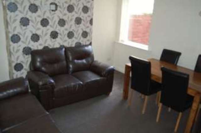  Image of 4 bedroom Property to rent in Rosslyn Street Aigburth Liverpool L17 at Rosslyn street Aigburth Liverpool, L17 7DN