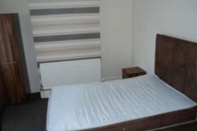  Image of 4 bedroom Property to rent in Rosslyn Street Aigburth Liverpool L17 at Rosslyn street Aigburth Liverpool, L17 7DN