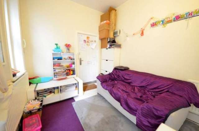  Image of 2 bedroom Maisonette to rent in Rufford Street London N1 at Rufford Street  Islington, N1 0AP