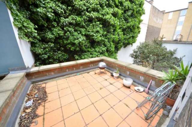  Image of 2 bedroom Maisonette to rent in Rufford Street London N1 at Rufford Street  Islington, N1 0AP