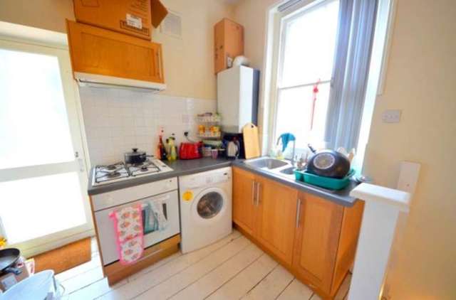 Image of 2 bedroom Maisonette to rent in Rufford Street London N1 at Rufford Street  Islington, N1 0AP