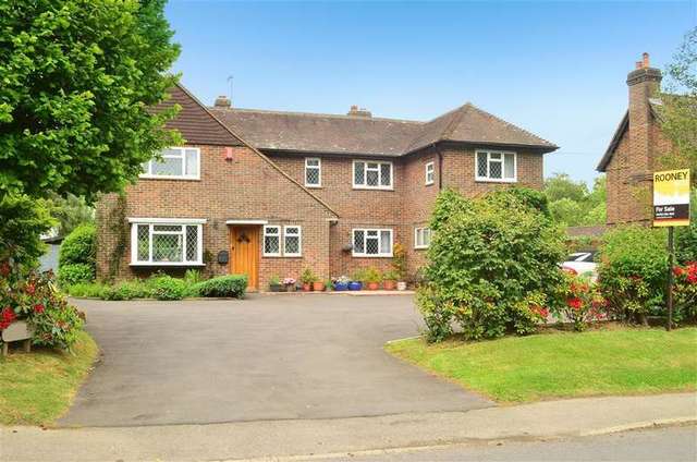  Image of 4 bedroom Detached house for sale in Rusper Road Ifield Crawley RH11 at Horsham West Sussex Crawley, RH11 0LR