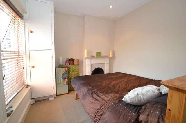  Image of 1 bedroom Flat to rent in Clifton Road Salisbury SP2 at Salisbury, SP2 7BS