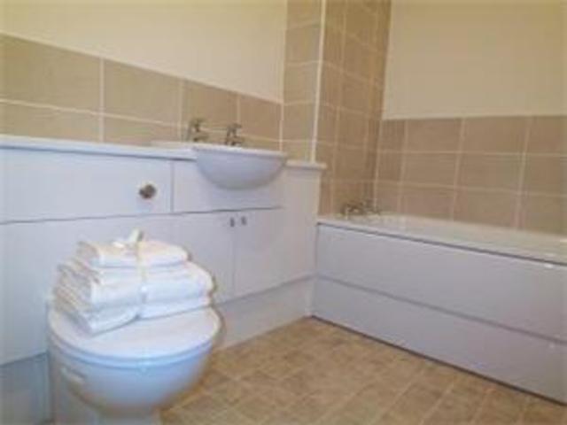  Image of 2 bedroom Flat to rent in Saucel Crescent Paisley PA1 at Paisley Renfrewshire Renfrewshire, PA1 1SX