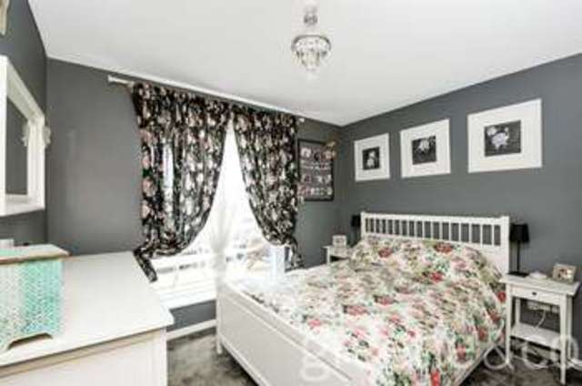  Image of 1 bedroom Flat for sale in Glengall Road London NW6 at 36 Glengall Road London Brondesbury Park, NW6 7GF