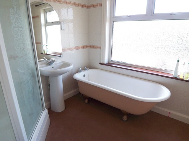  Image of 5 bedroom Detached house to rent in Seaside Eastbourne BN23 at Eastbourne, BN23 6NA