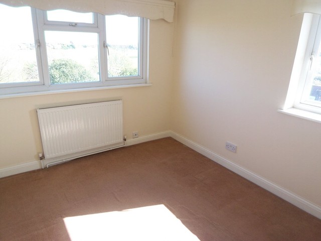  Image of 5 bedroom Detached house to rent in Seaside Eastbourne BN23 at Eastbourne, BN23 6NA