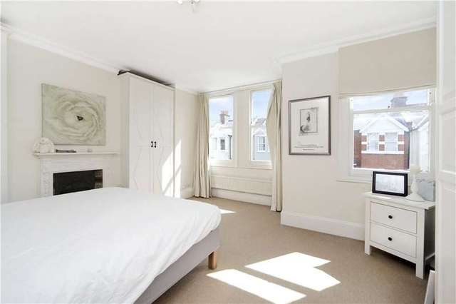  Image of 4 bedroom Terraced house for sale in Second Avenue London SW14 at Second Avenue  London, SW14 8QE